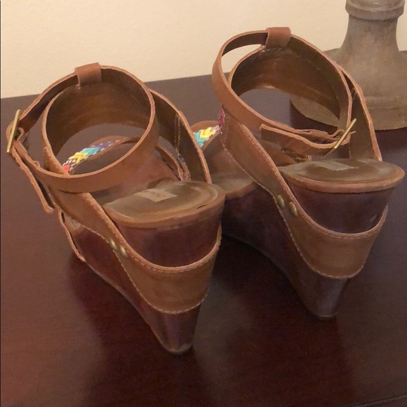 Cynthia Vincent Wedges - Picture 5 of 5